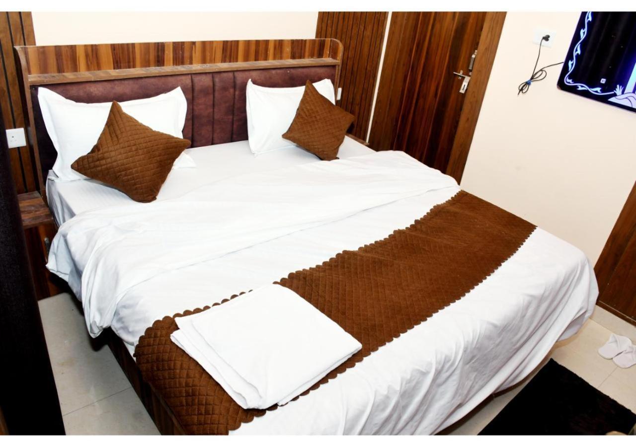 Tirupati Balaji Inn Bageshwar Dham Basari Екстер'єр фото
